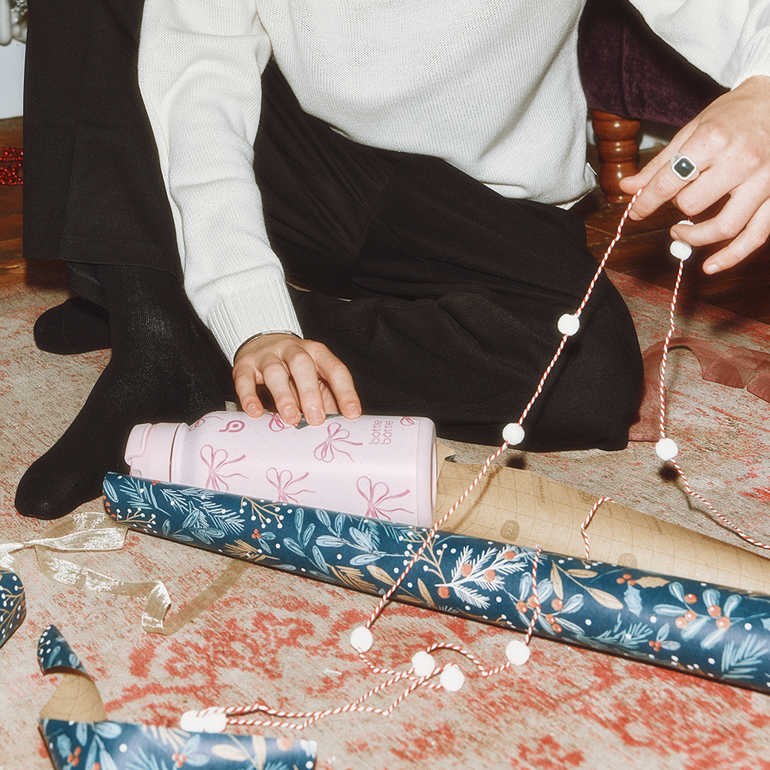 Hydro X Bottle 32oz (Bow Design is on Pre-sale)